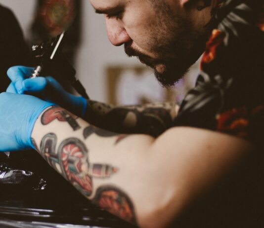 Tatuarse en Nueva York fue ilegal hasta 1997