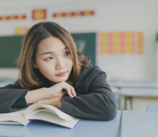 Equidad lingüística en las escuelas